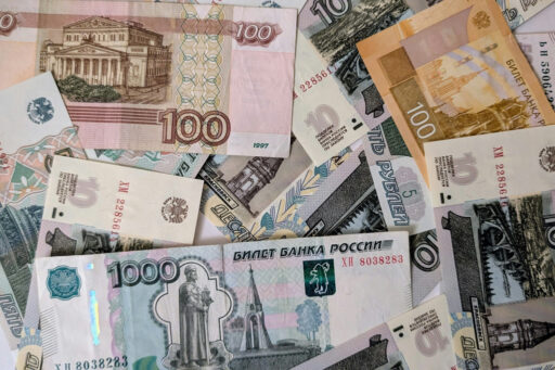 Под наблюдением: банки начали пристальнее следить за операциями с наличными